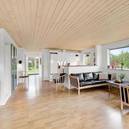 Ensio - 300m To The Fjord By Interhome